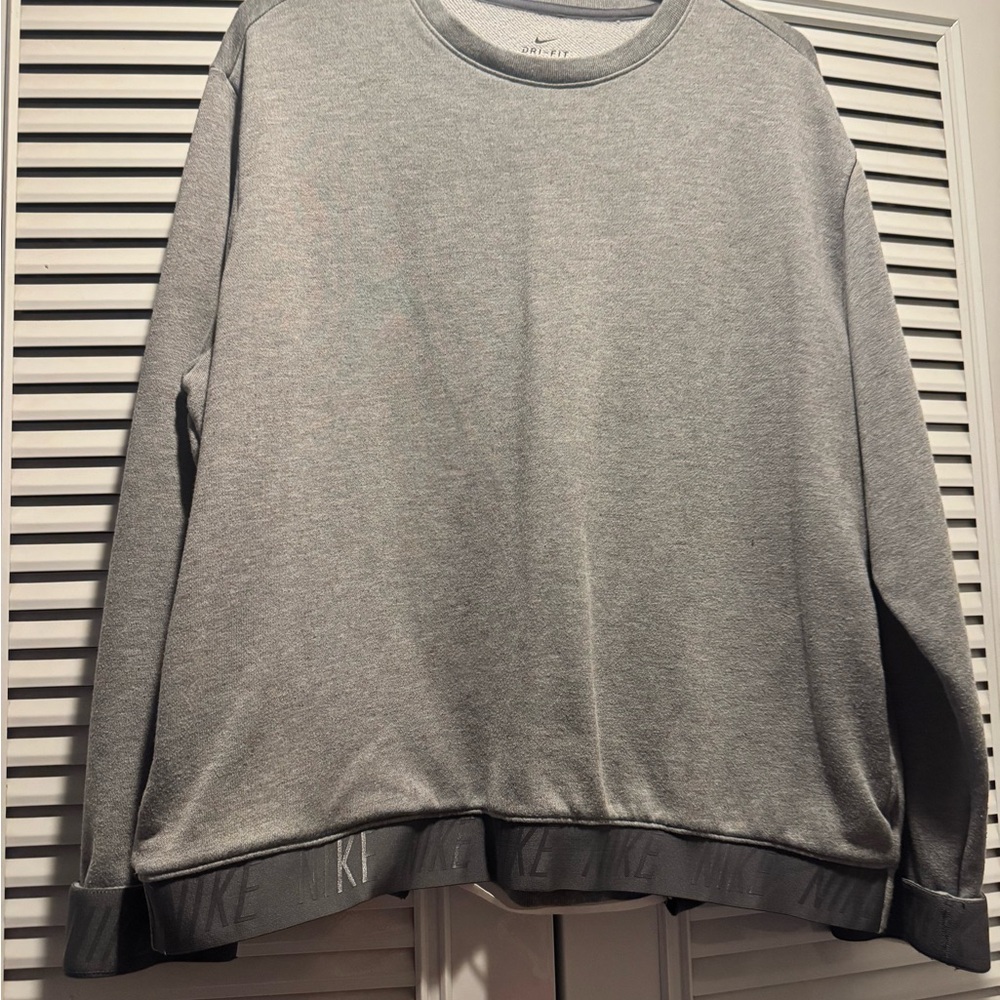 Nike Women's Light Gray Crew Sweatshirt with Branded Hem